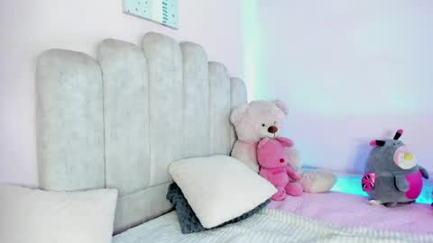 Snapshot of adeline1__ chatting on June 27, 4:34 pm dahia online show from June 27, 4:34 pm
