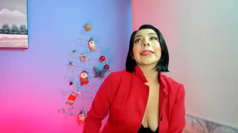 Adelle online show from December 28, 11:30 am