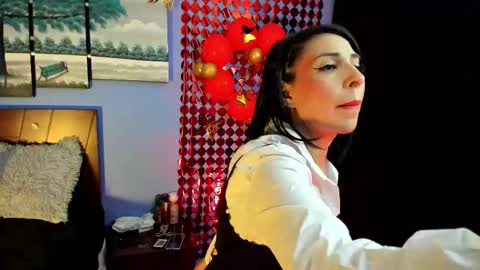 Adelle online show from September 10, 10:59 am