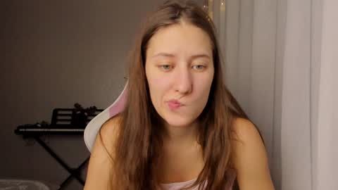 Snapshot of adellqueen chatting on December 11, 10:38 pm Adell online show from December 11, 10:38 pm