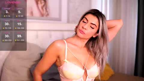 Adelyn online show from October 19, 9:43 am