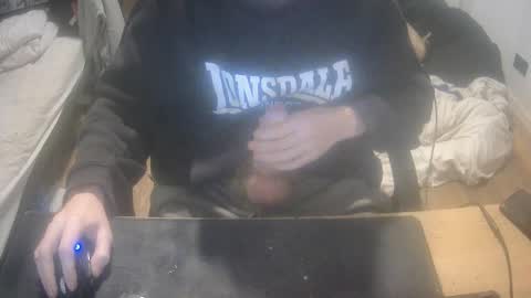 Snapshot of adertitsoff69 chatting on March 16, 7:12 am adertitsoff69 online show from March 16, 7:12 am