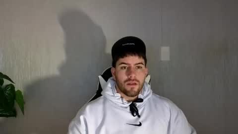 Snapshot of ades_lowe chatting on September 26, 11:47 am Ades online show from September 26, 11:47 am