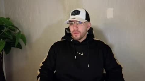 Snapshot of ades_lowe chatting on October 11, 11:53 am Ades online show from October 11, 11:53 am