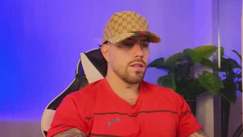 Snapshot of ades_lowe chatting on December 23, 10:46 am Ades online show from December 23, 10:46 am