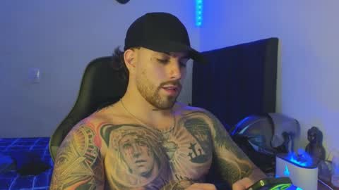 Snapshot of ades_lowe chatting on January 15, 12:04 am Ades online show from January 15, 12:04 am