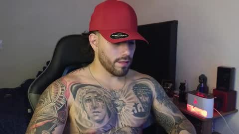 Snapshot of ades_lowe chatting on February 3, 6:40 am Ades online show from February 3, 6:40 am