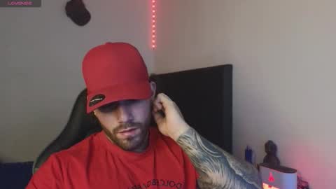 Snapshot of ades_lowe chatting on February 14, 5:48 am Ades online show from February 14, 5:48 am