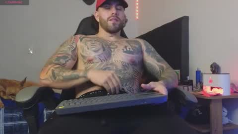 Snapshot of ades_lowe chatting on February 14, 9:11 pm Ades online show from February 14, 9:11 pm