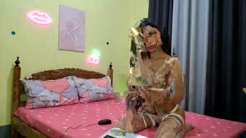 Cassie online show from April 28, 12:10 pm