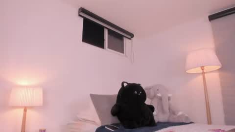 Snapshot of adhara_walton chatting on June 24, 4:33 am adhara_walton online show from June 24, 4:33 am
