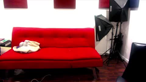 Snapshot of adick_ting chatting on December 7, 10:28 pm adick_ting online show from December 7, 10:28 pm