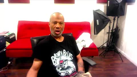 Snapshot of adick_ting chatting on December 10, 1:55 pm adick_ting online show from December 10, 1:55 pm