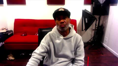 Snapshot of adick_ting chatting on December 23, 9:29 pm adick_ting online show from December 23, 9:29 pm