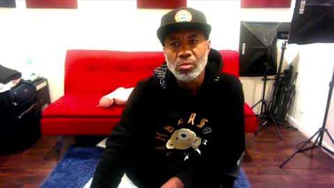 Snapshot of adick_ting chatting on January 12, 12:23 pm adick_ting online show from January 12, 12:23 pm