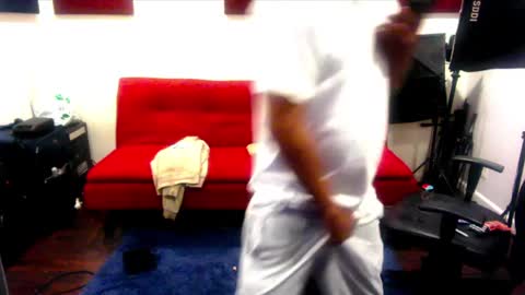 Snapshot of adick_ting chatting on February 7, 9:15 pm adick_ting online show from February 7, 9:15 pm