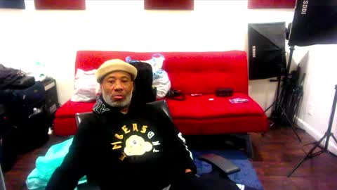 Snapshot of adick_ting chatting on February 8, 7:15 am adick_ting online show from February 8, 7:15 am