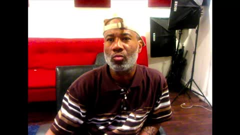 Snapshot of adick_ting chatting on February 23, 2:18 am adick_ting online show from February 23, 2:18 am