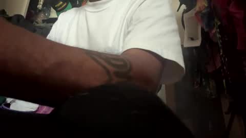 Snapshot of adick_ting chatting on October 2, 10:28 pm adick_ting online show from October 2, 10:28 pm