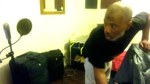 Snapshot of adick_ting chatting on November 10, 3:38 am adick_ting online show from November 10, 3:38 am