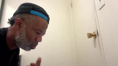 adick_ting online show from April 14, 9:04 am