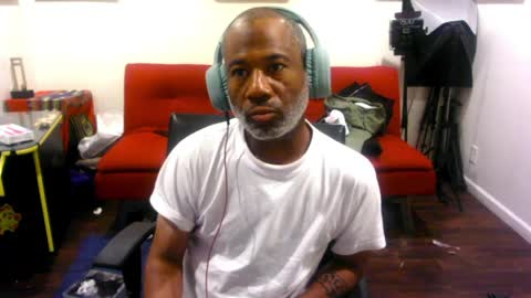 Snapshot of adick_ting chatting on May 28, 10:23 am adick_ting online show from May 28, 10:23 am