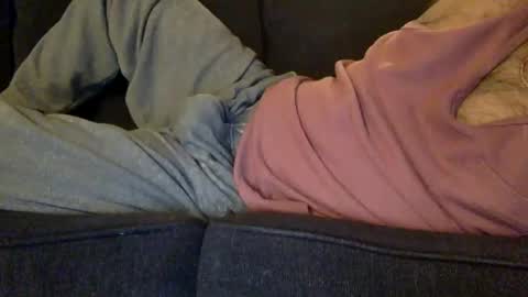 Snapshot of adipoli710 chatting on December 19, 6:34 am horny kinky daddy online show from December 19, 6:34 am