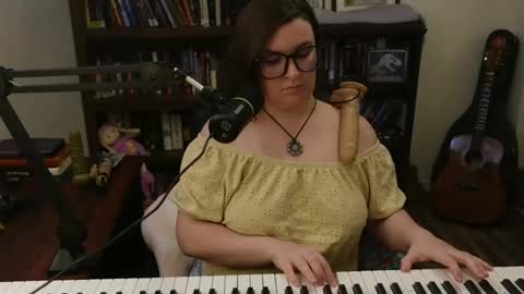 adobe_angel304 online show from December 16, 10:34 pm