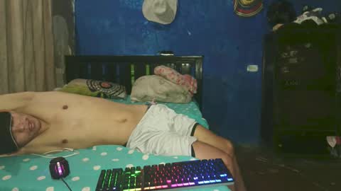 Snapshot of adonis5_ chatting on December 23, 4:32 am Adonis online show from December 23, 4:32 am