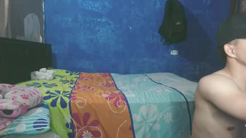 Snapshot of adonis5_ chatting on February 26, 11:04 pm Adonis online show from February 26, 11:04 pm