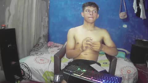 Snapshot of adonis5_ chatting on March 24, 11:43 pm Adonis online show from March 24, 11:43 pm