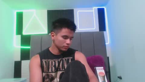 adonis_latin_19 online show from April 22, 3:53 am