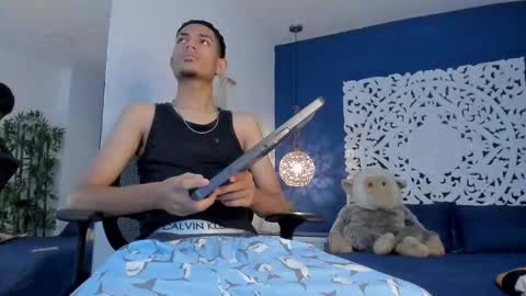 Snapshot of adonis_wb chatting on September 18, 9:39 pm adonis_wb online show from September 18, 9:39 pm