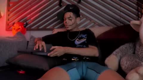 Snapshot of adonis_wb chatting on October 20, 10:32 pm adonis_wb online show from October 20, 10:32 pm