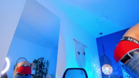 Snapshot of adonis_wb chatting on November 3, 10:10 pm adonis_wb online show from November 3, 10:10 pm