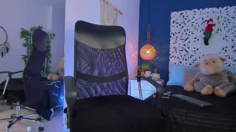 Snapshot of adonis_wb chatting on November 19, 9:26 pm adonis_wb online show from November 19, 9:26 pm