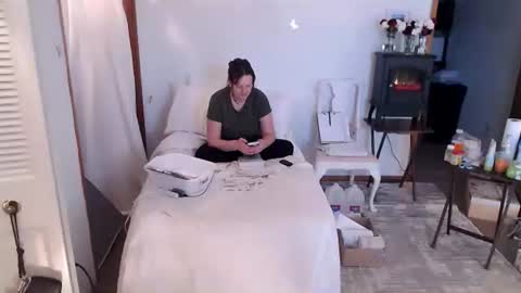 adorable22 online show from January 6, 4:43 pm