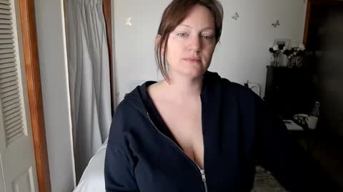 adorable22 online show from January 13, 2:22 pm