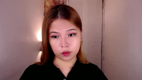 Snapshot of adorabletsforyouxx chatting on October 27, 3:43 am adorabletsforyouxx online show from October 27, 3:43 am