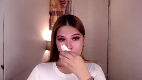 Snapshot of adorabletsforyouxx chatting on November 22, 4:28 pm adorabletsforyouxx online show from November 22, 4:28 pm