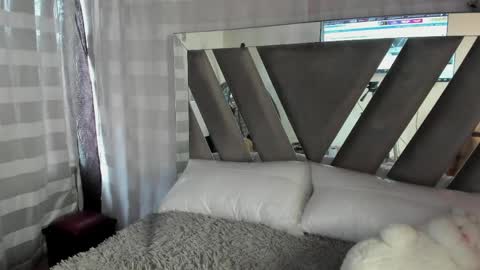 Stormi online show from April 18, 7:07 pm