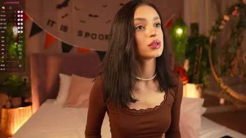 Snapshot of adoracortes chatting on October 30, 5:09 am adoracortes online show from October 30, 5:09 am