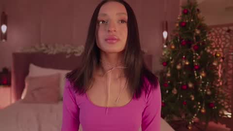 Snapshot of adoracortes chatting on December 5, 5:05 am adoracortes online show from December 5, 5:05 am