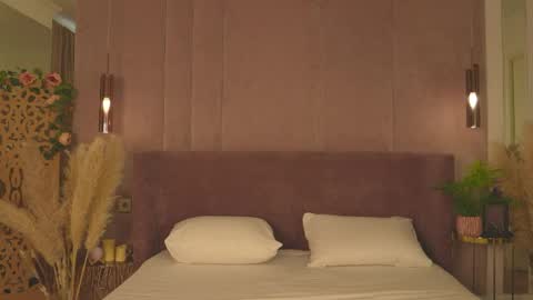 adoracortes online show from April 23, 5:19 am