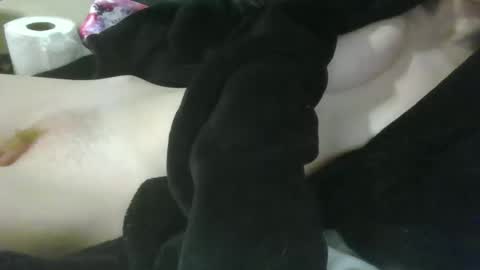 adoremeanna online show from April 18, 5:33 am