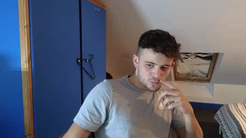Snapshot of adr_twink chatting on October 21, 6:41 pm ADR Twink online show from October 21, 6:41 pm