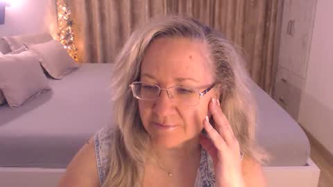 Cryna online show from April 9, 4:45 am