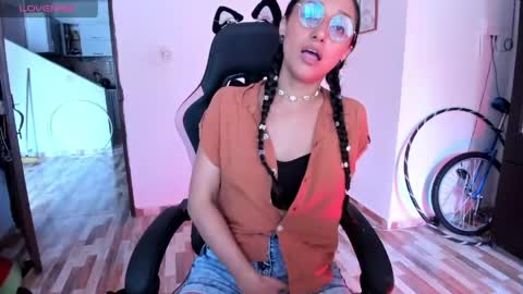 Adrena10 online show from April 23, 3:36 pm