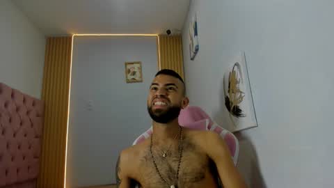 adri_sexboy229 online show from September 9, 2:11 am