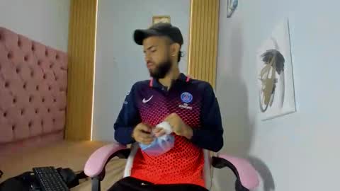 adri_sexboy229 online show from September 16, 12:39 pm